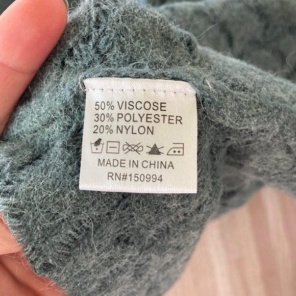 NWOT Belldini sweater - Picture 6 of 8